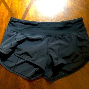 Lululemon Speed Ups low rise. 2.5